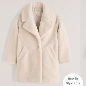 Abercrombie & Fitch cream teddy